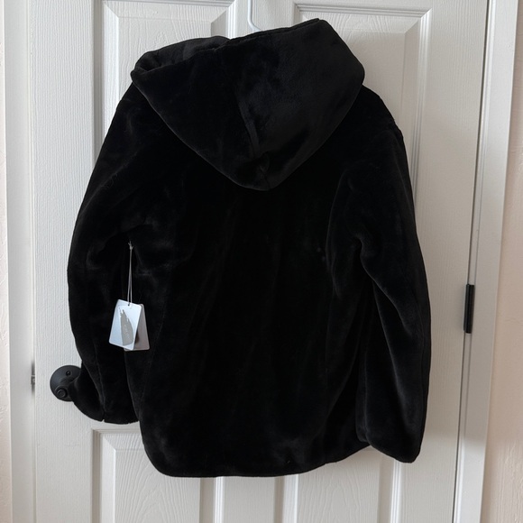 Forever 21 contemporary faux fur hooded jacket - Picture 8 of 9